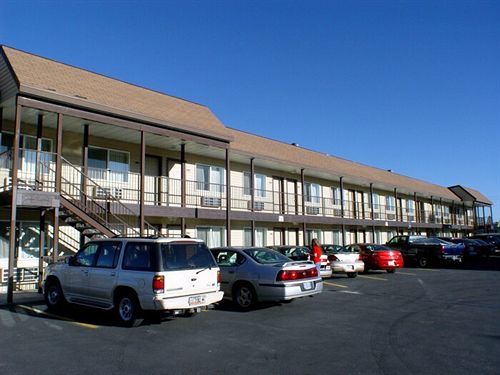 Dude & Roundup Motel West Yellowstone
