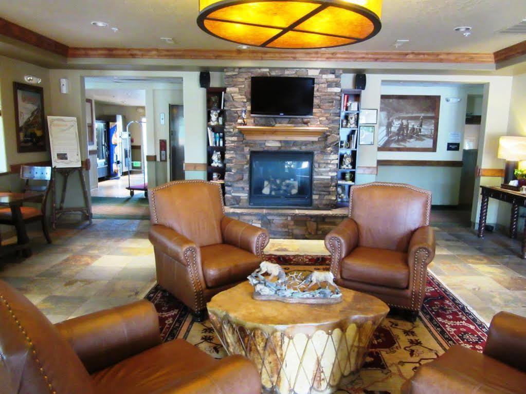 Yellowstone Park Hotel