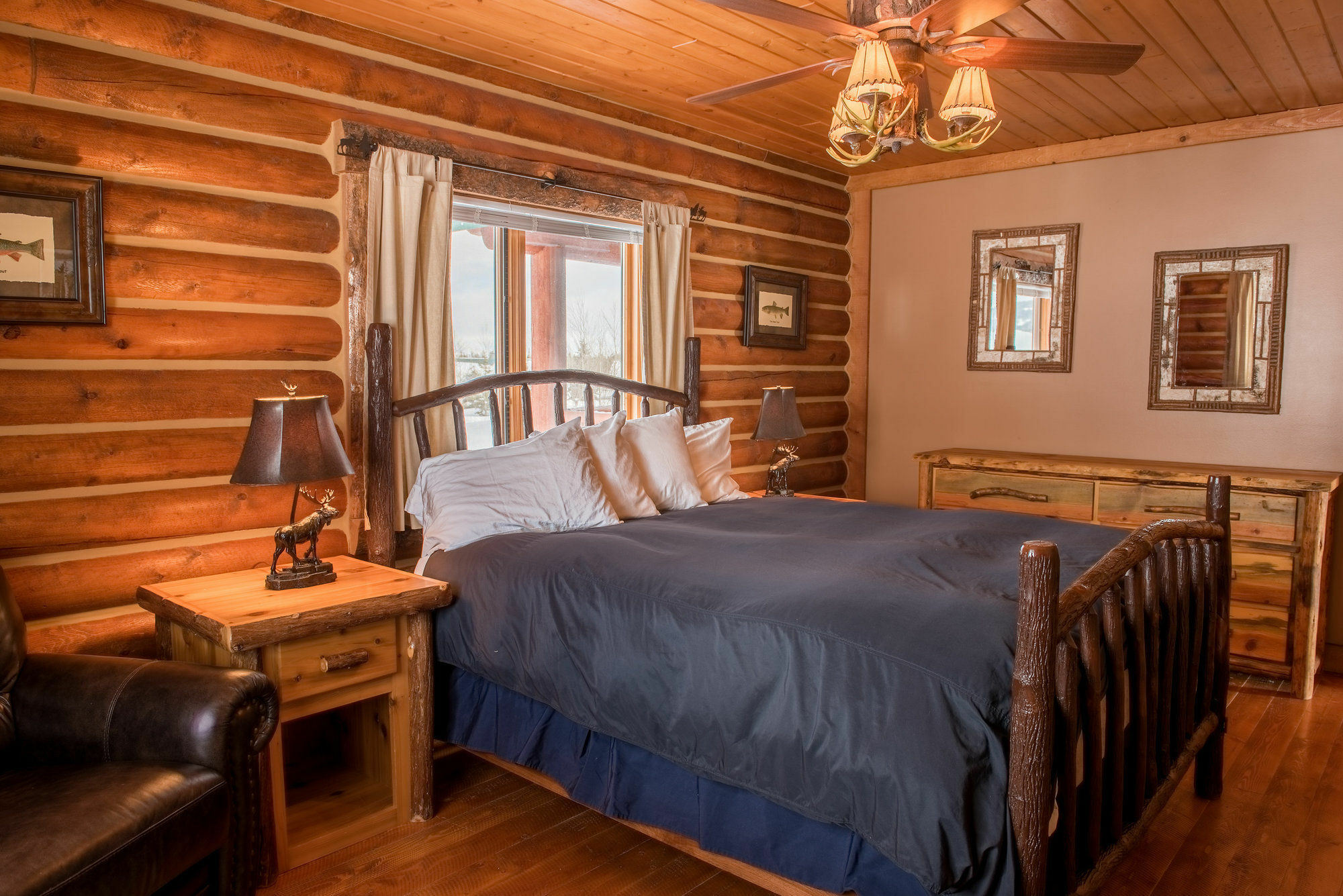 Lodge Bar N Ranch