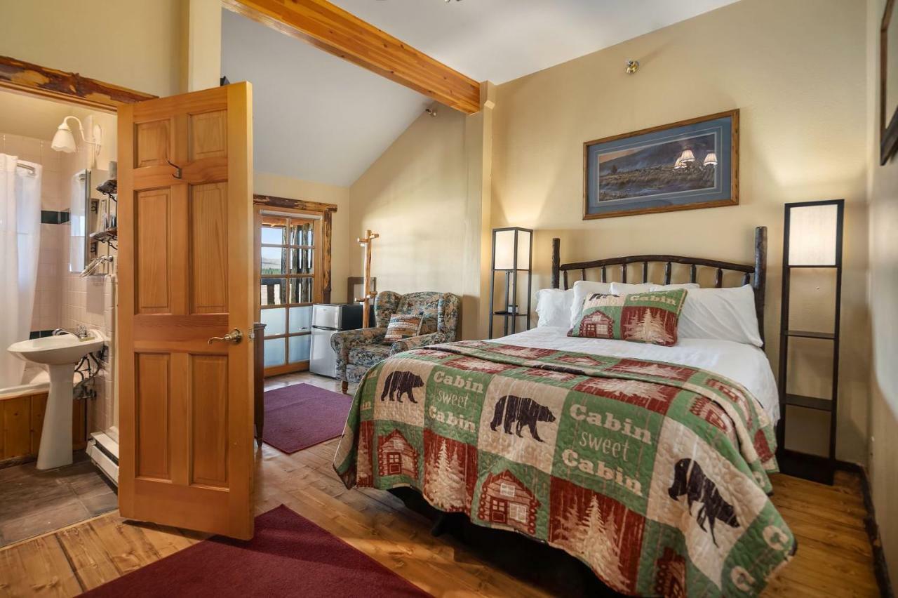 Lodge Bar N Ranch West Yellowstone