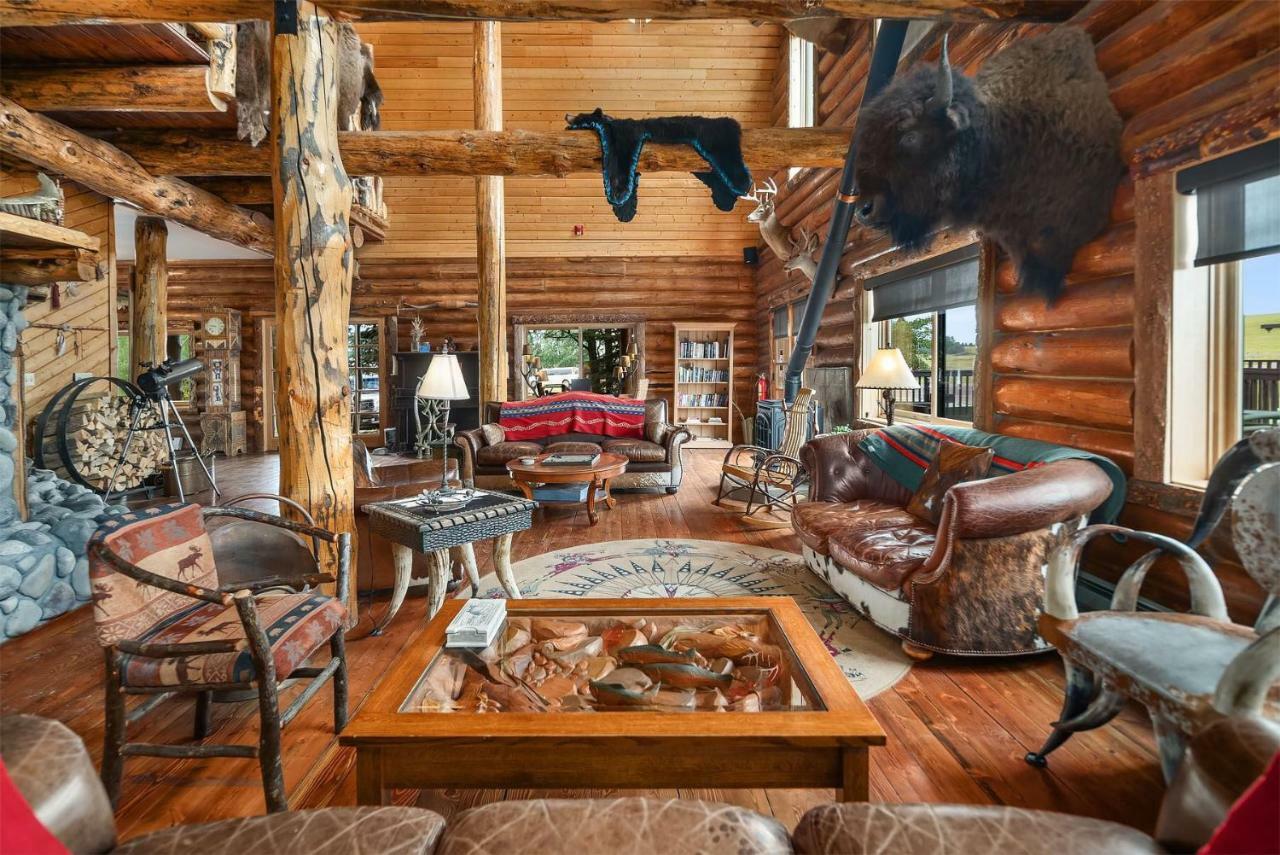 Lodge Bar N Ranch *