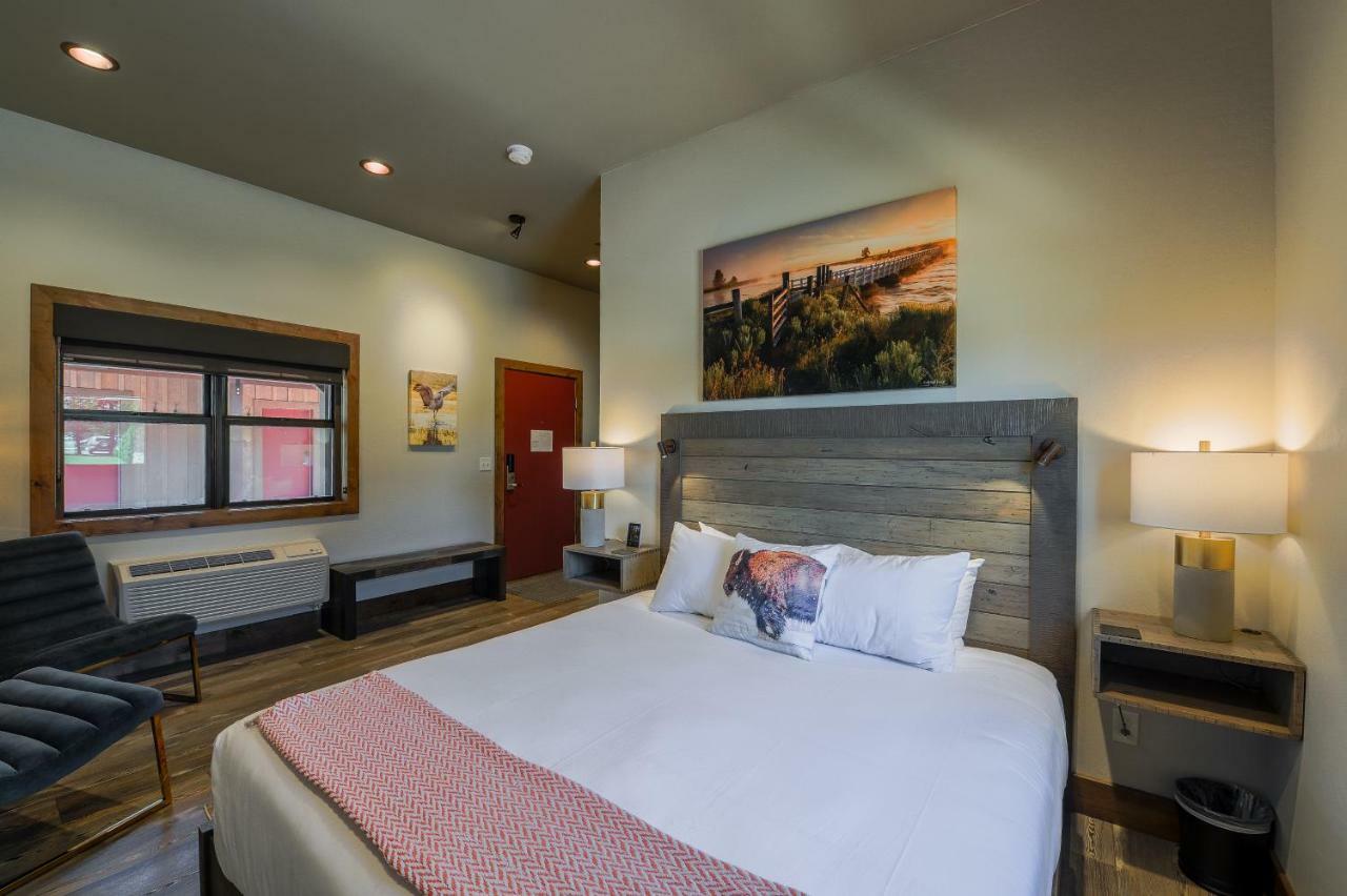 Golden Stone Inn 3*